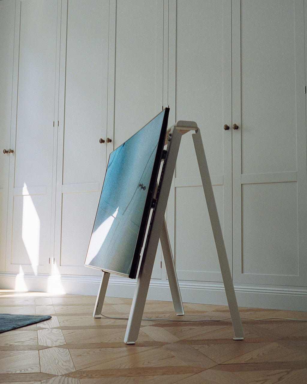 Pedestal A-frame Stand TV Stands 003 Mushroom