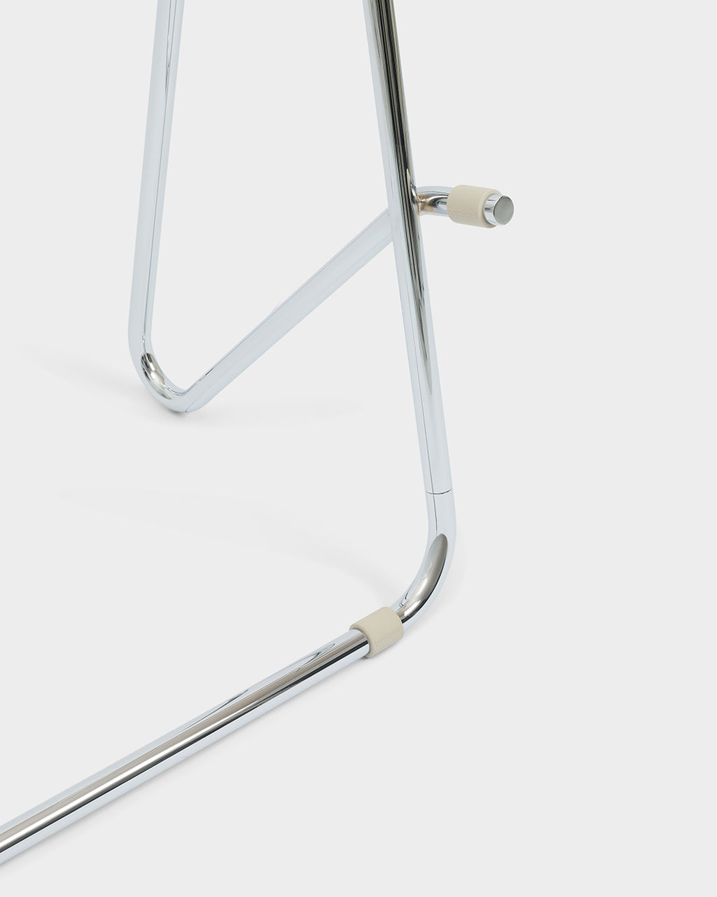 Pedestal Bloom Stands Low 020 Chrome