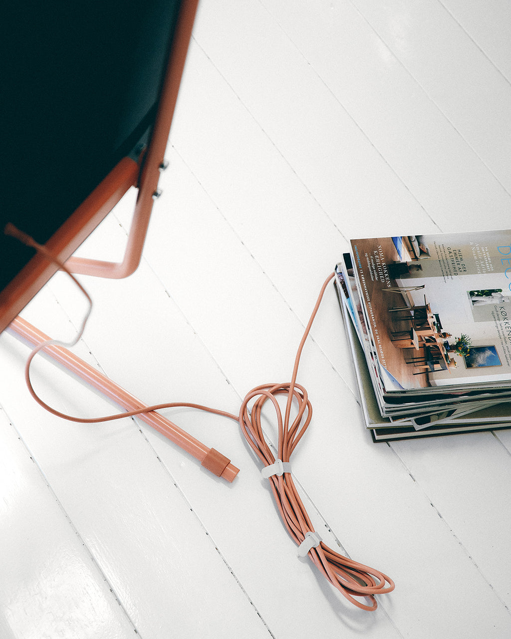 Pedestal Cable Tie Cable Managers 001 Charcoal