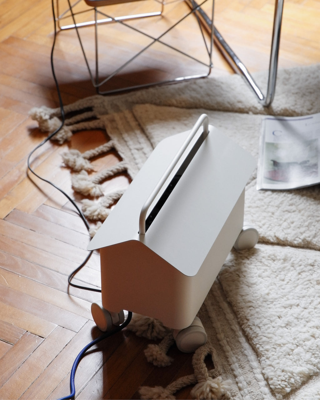 Pedestal Cable Villa Power Accessories 007 Pearl