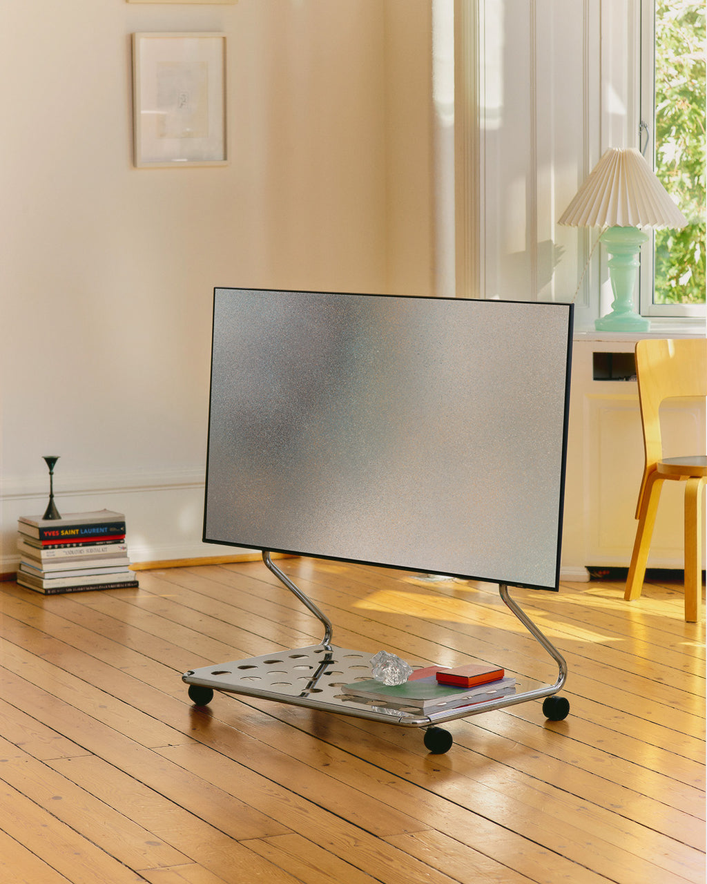 Pedestal Disco Stands W/ Wheels 020 Chrome