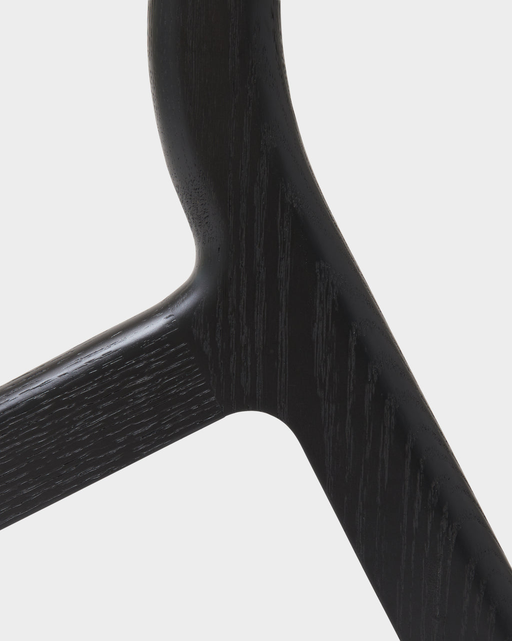 Pedestal Hopper TV Stands 011 Black Oak