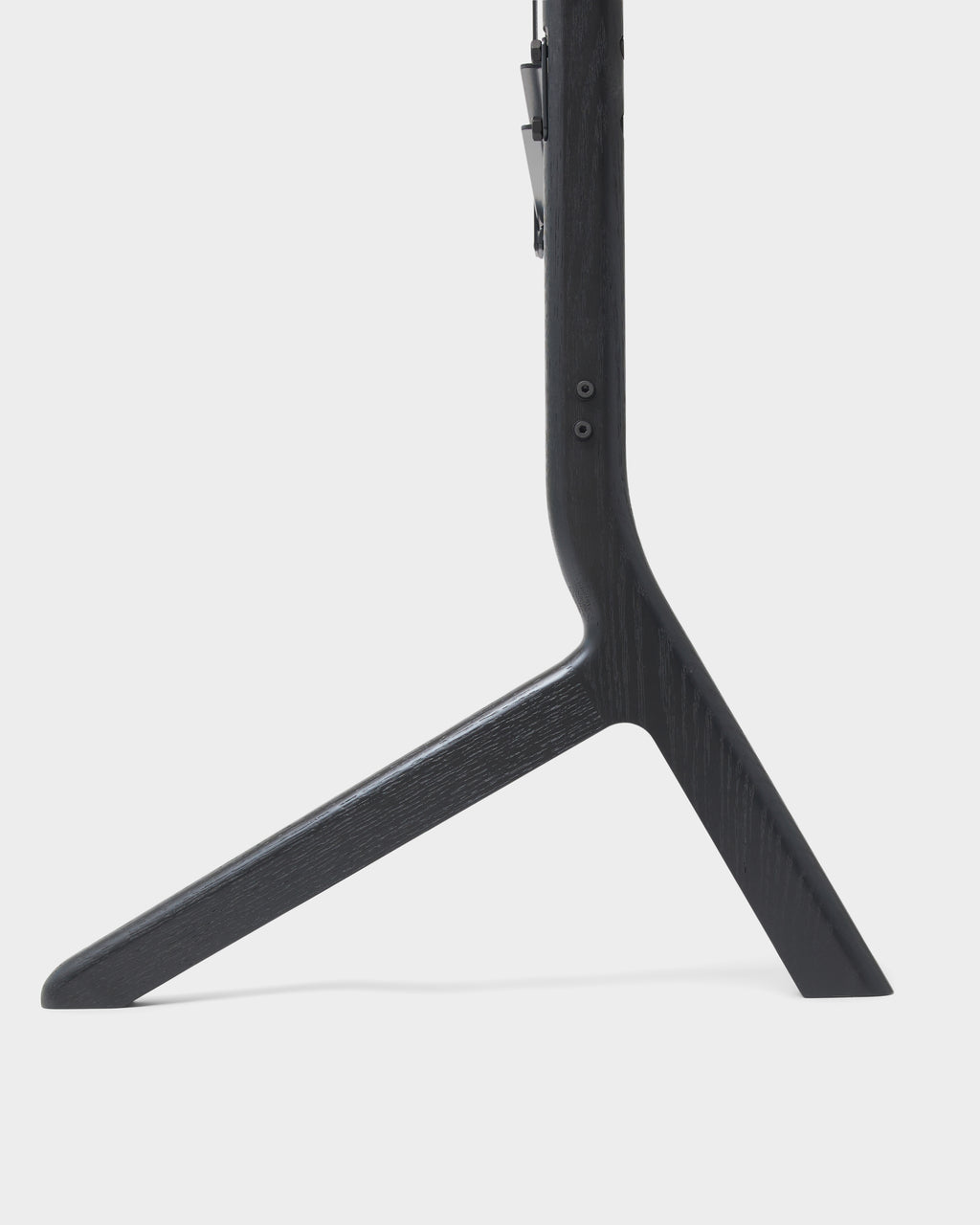 Pedestal Hopper TV Stands 011 Black Oak