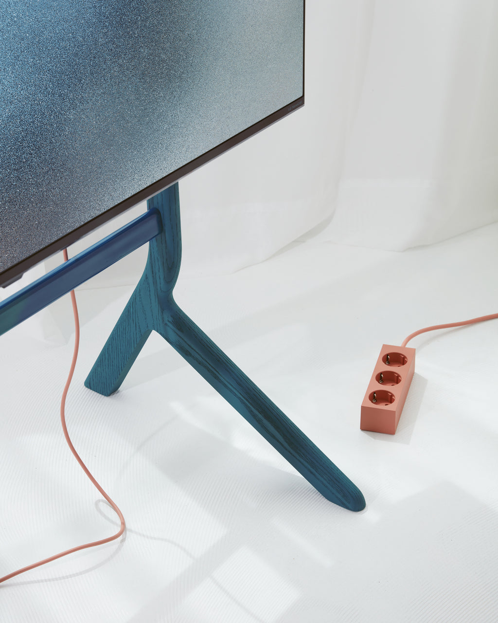 Pedestal Hopper TV Stands 021 Ocean Blue