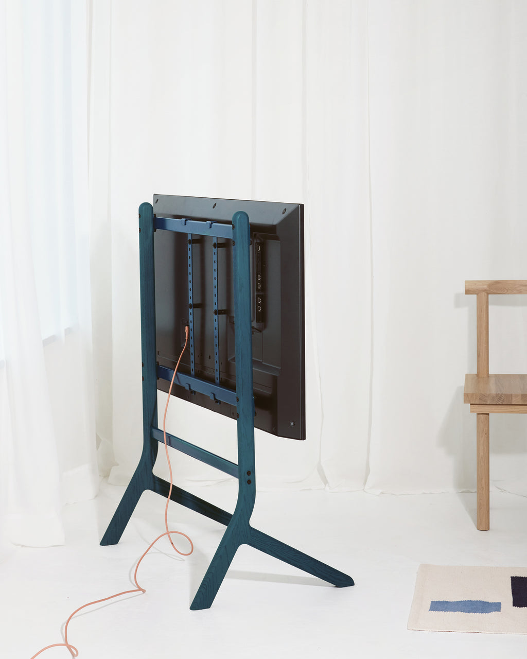 Pedestal Hopper TV Stands 021 Ocean Blue