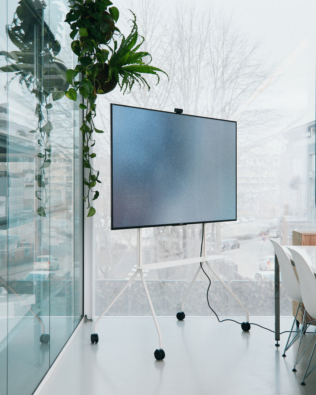 Pedestal Moon PRO Pro TV Stands 006 Ultra Marine