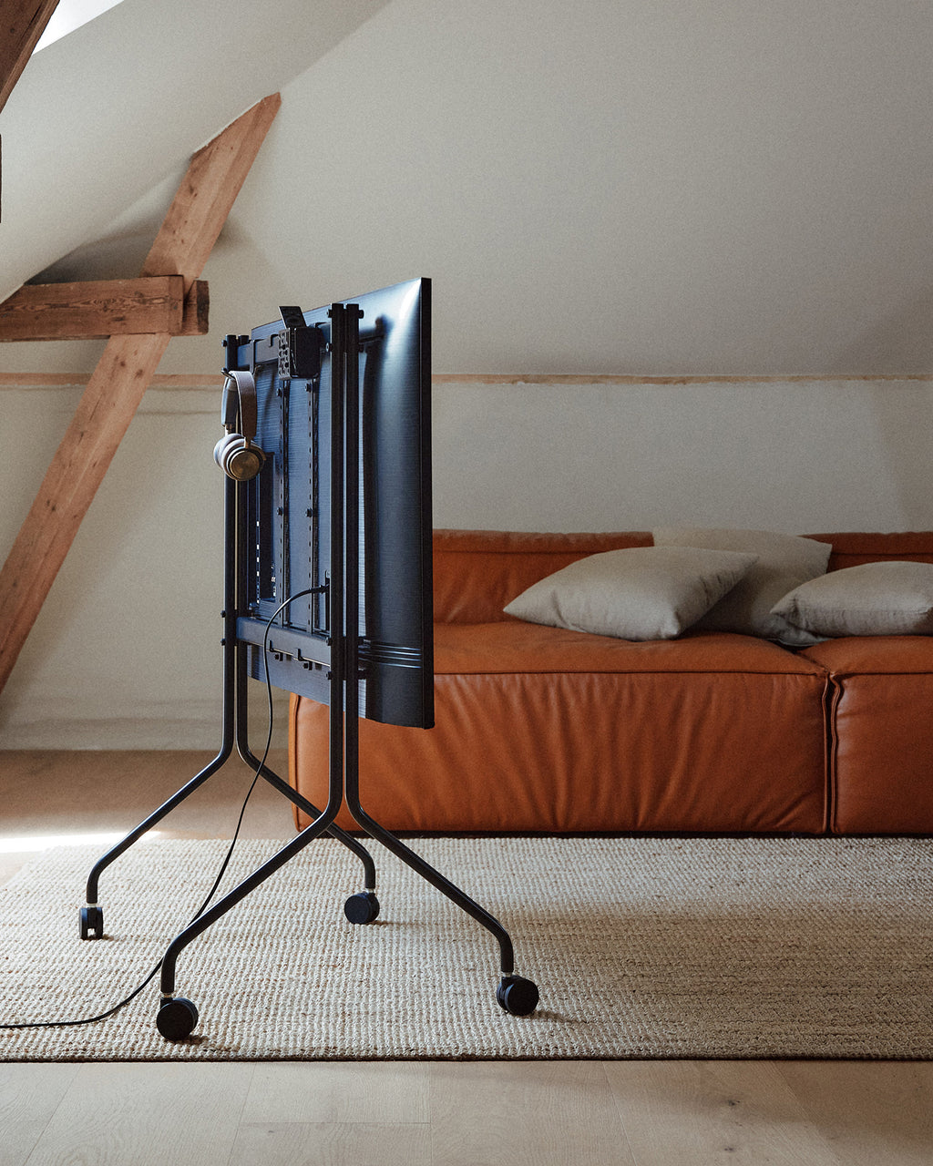 Pedestal Moon Rollin' Stands W/ Wheels 001 Charcoal