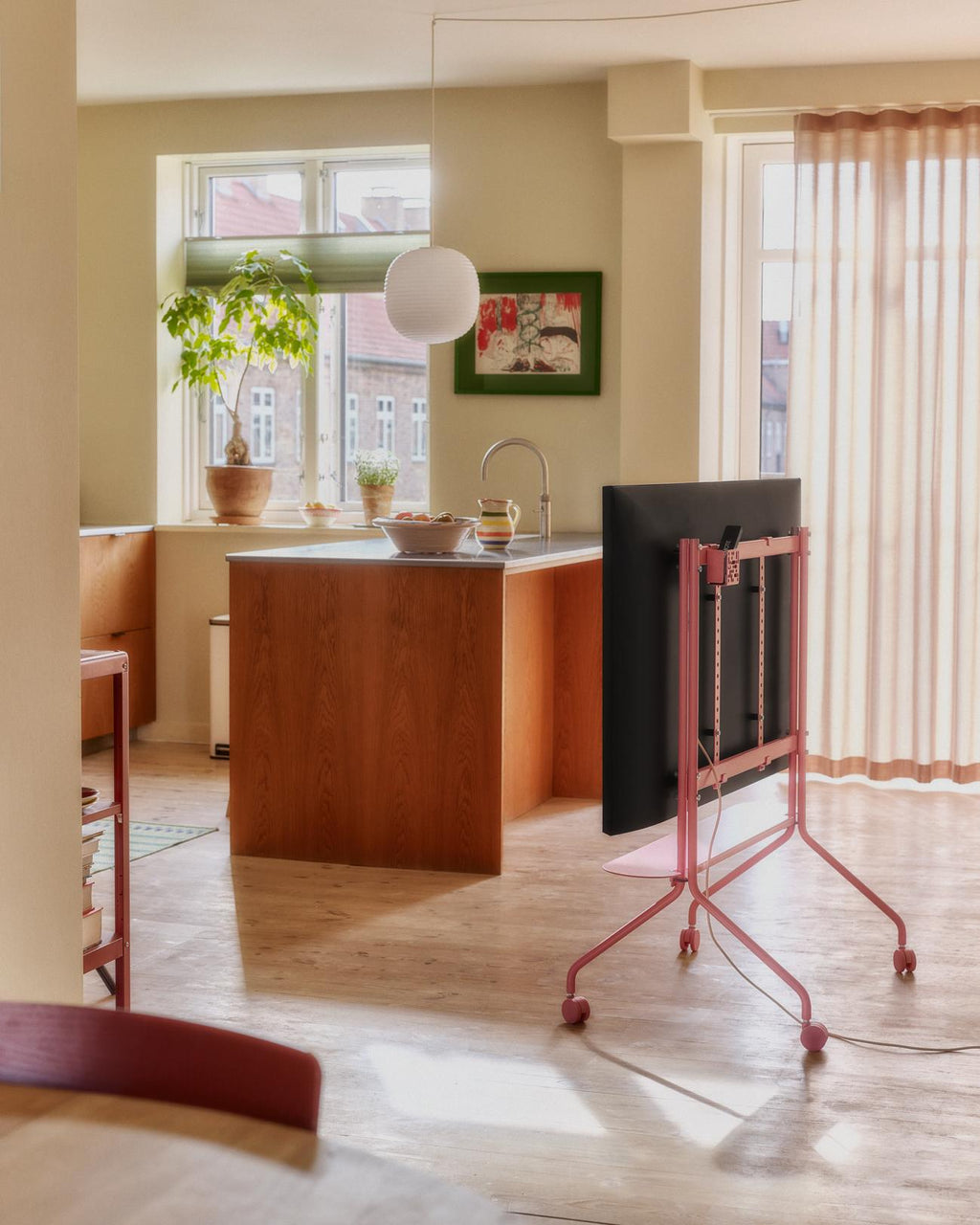 Pedestal Moon Rollin' Stands W/ Wheels 015 Bubble Gum