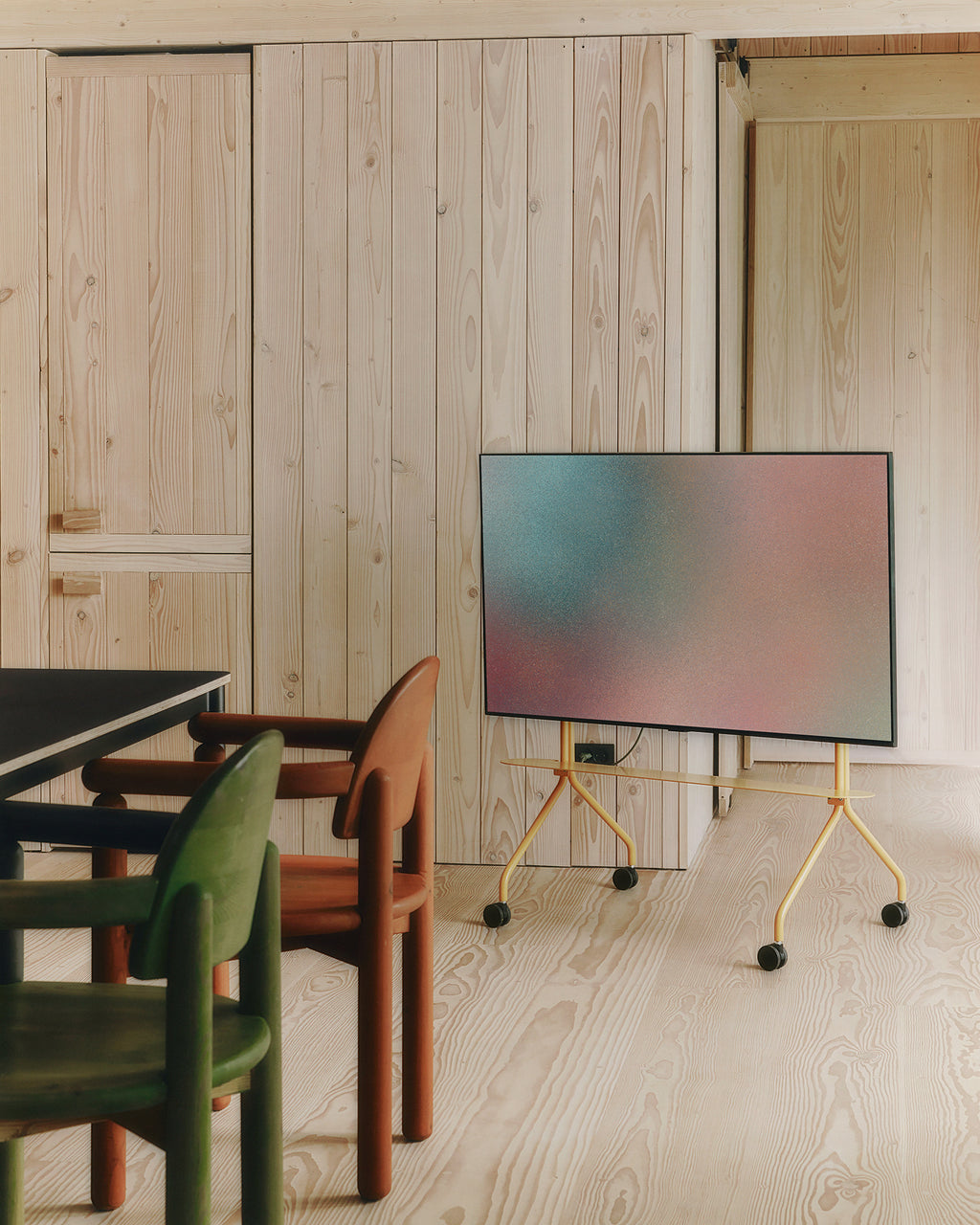 Pedestal Moon Rollin' Stands W/ Wheels 017 Apricot