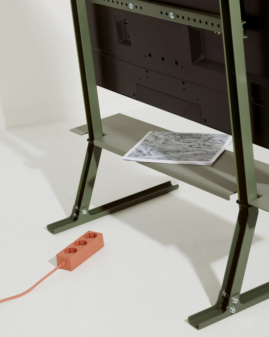 Pedestal Power Bar 2 meters Power Bar 005 Dusty Rose