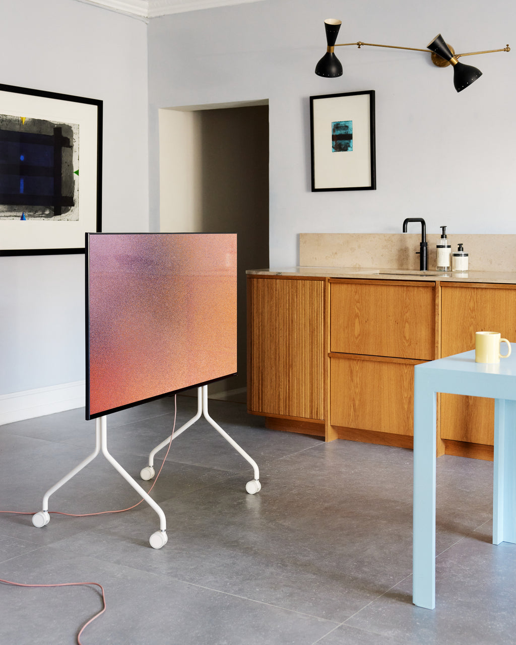 Pedestal Power Cable 7.5 UK Cables 015 Bubble Gum