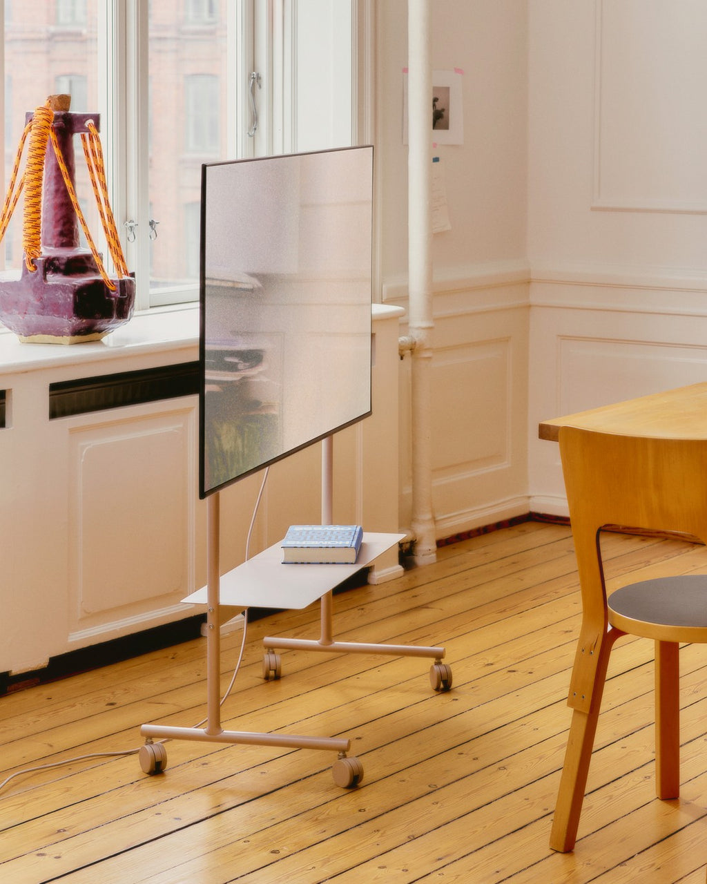 Pedestal Power Cable 7.5 UK Cables 028 Oat