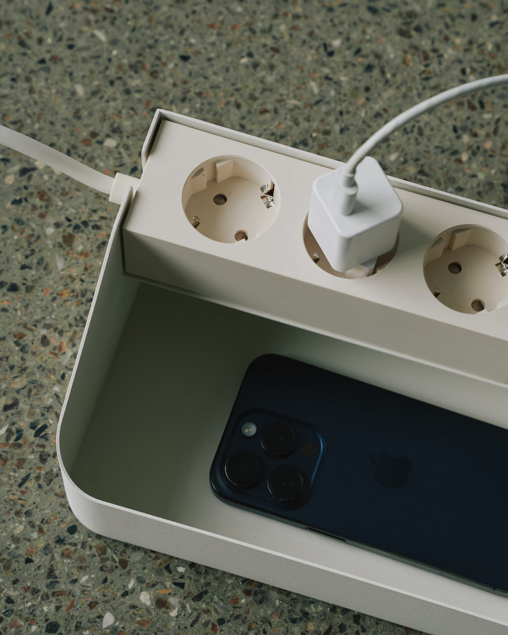 Pedestal Power Tray Power Accessories 007 Pearl