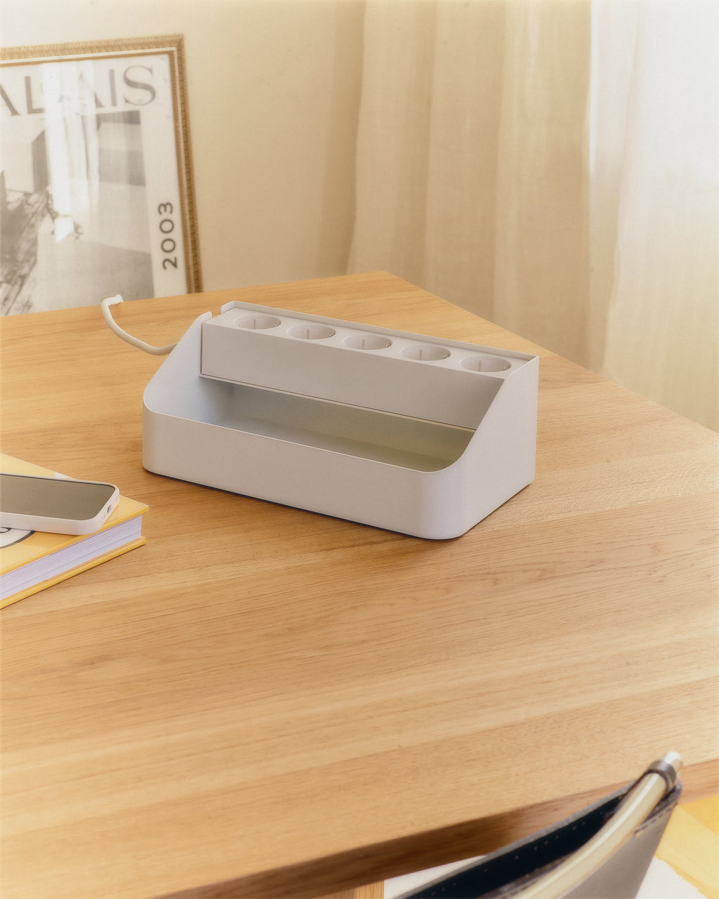 Pedestal Power Tray Power Accessories 007 Pearl