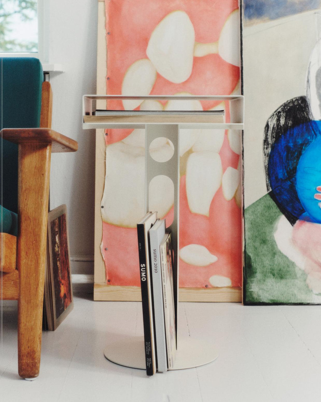 Pedestal Sidekick Table Power Accessories 007 Pearl