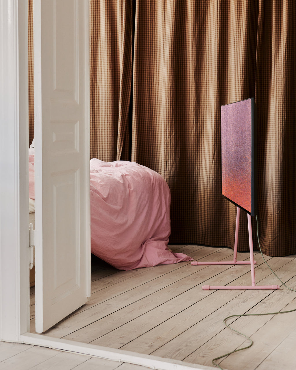 Pedestal Viva TV Stands 015 Bubble Gum